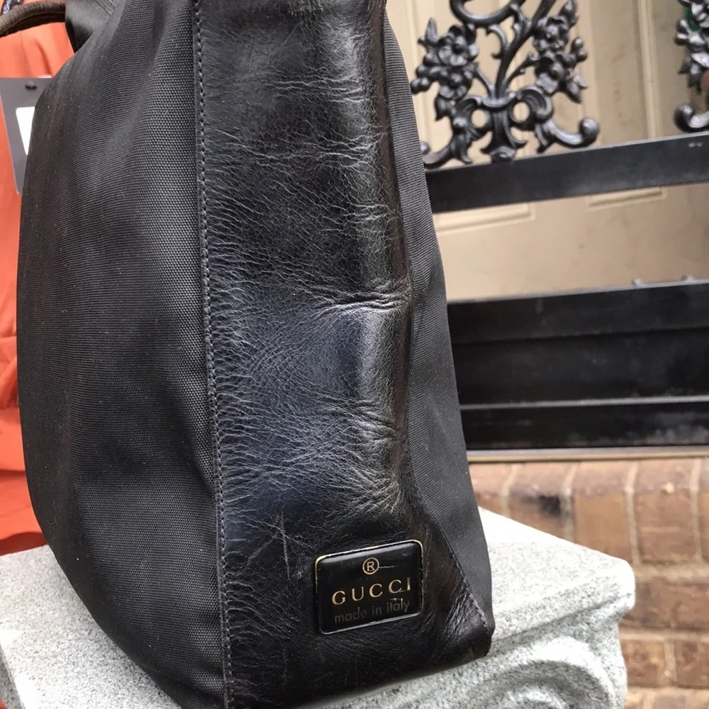 GUCCI Black Pewter Leather Hobo Arm Purse - Picture 2 of 6